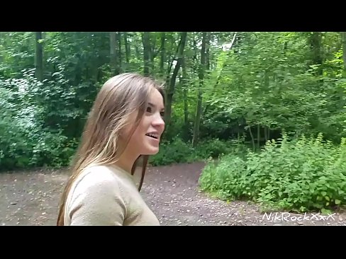 ❤️ Ik stelde Evelina foar dat wy op in iepenbier plak neuke! Se sei ja. Dan ik neukte har yn 'e kont en cum yn har mûle. Doe pikte se harsels. ❌ Porno by porno fy.pornpk.ru ﹏